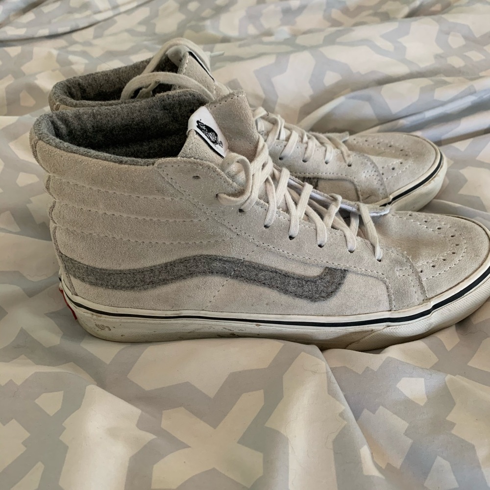 VANS Sk8-Hi High top Woman's Size 8 Shoes